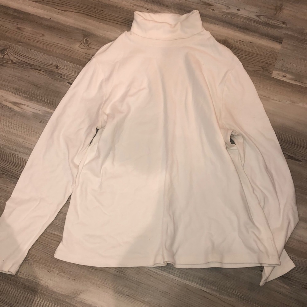Time and tru white turtleneck sweater